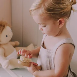 Olli Ella Indoor Play|Doll Accessories|Dinkum Dolls Pinewood Brush